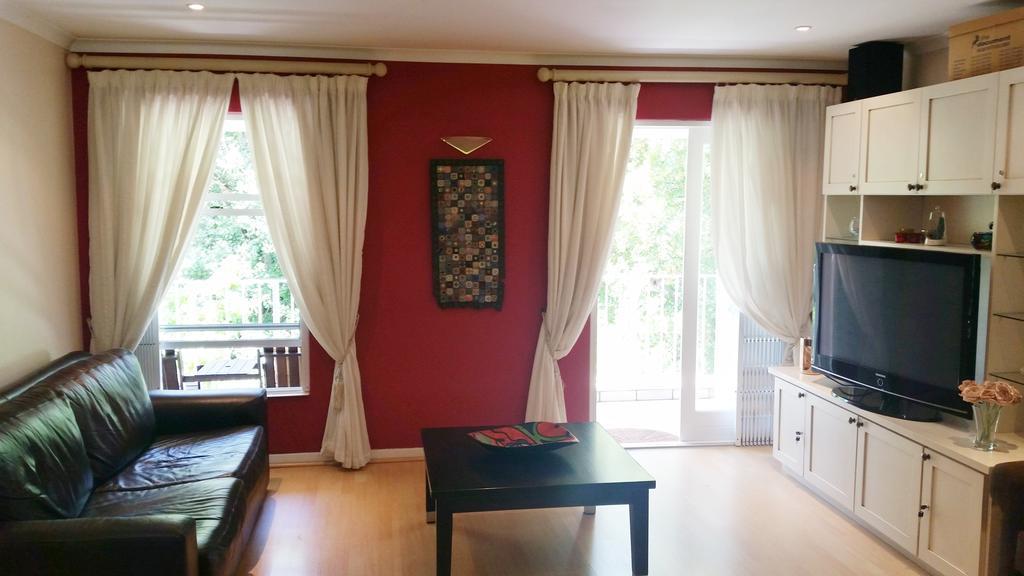Albion Place Apartment *