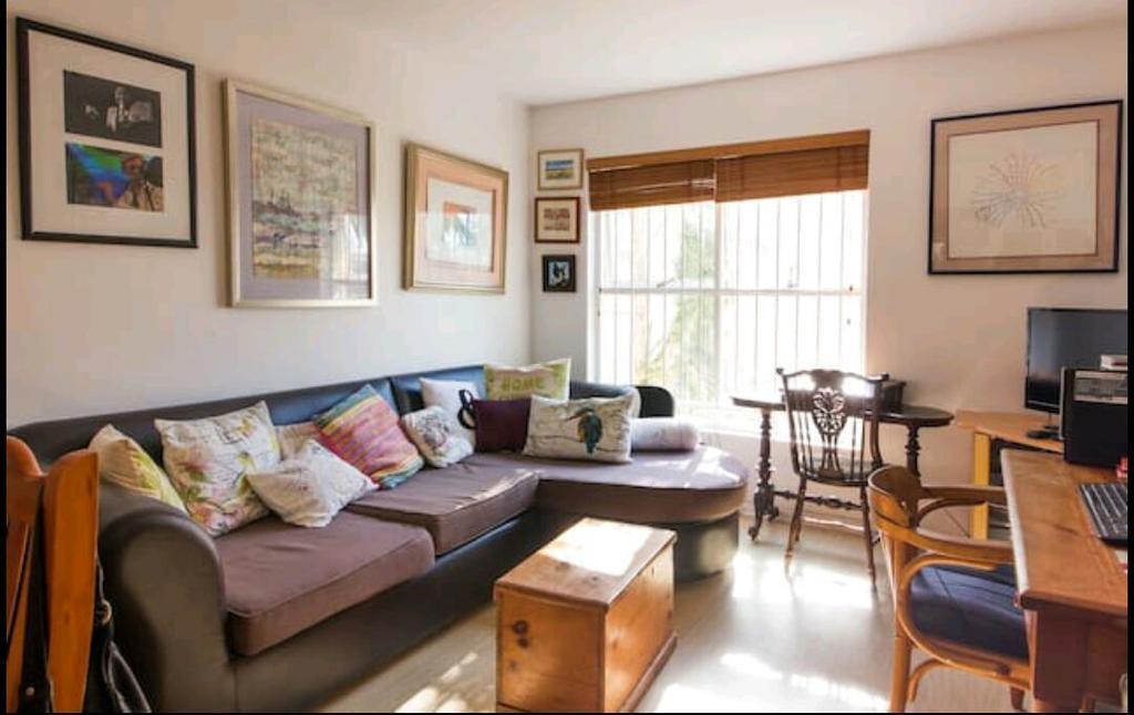 Fresnaye Close Apartment- Sea Point Apartment Cape Town