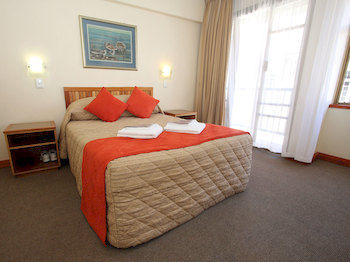 Royal Atlantic 3*