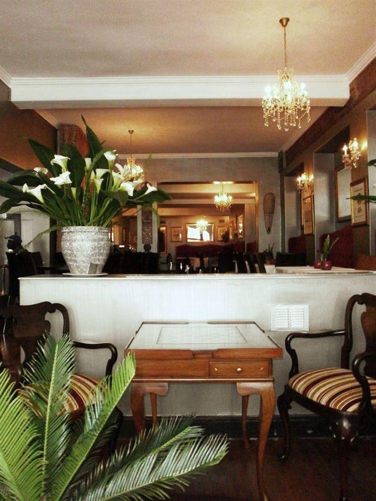 Tudor Hotel 3*
