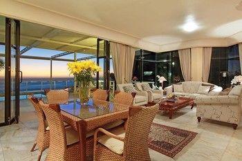 Classic Clifton Apartment *
