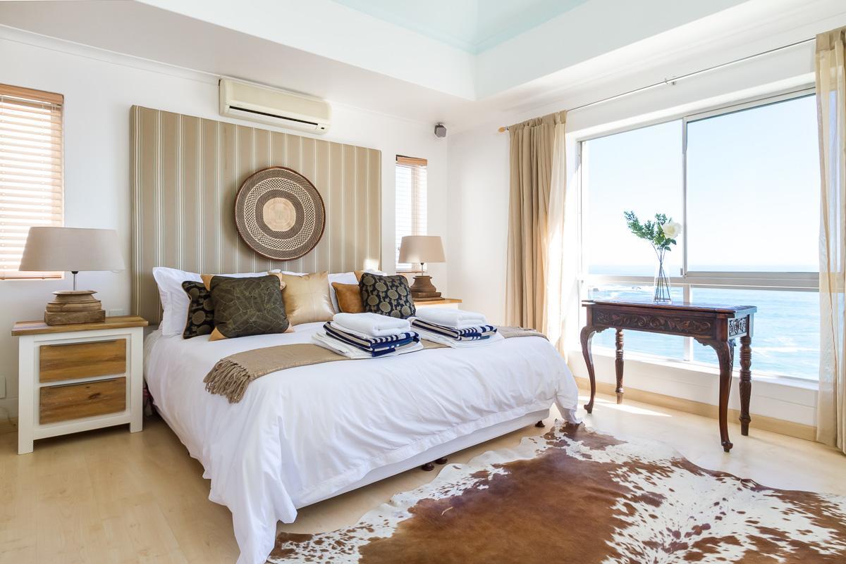 Classic Clifton Apartment *