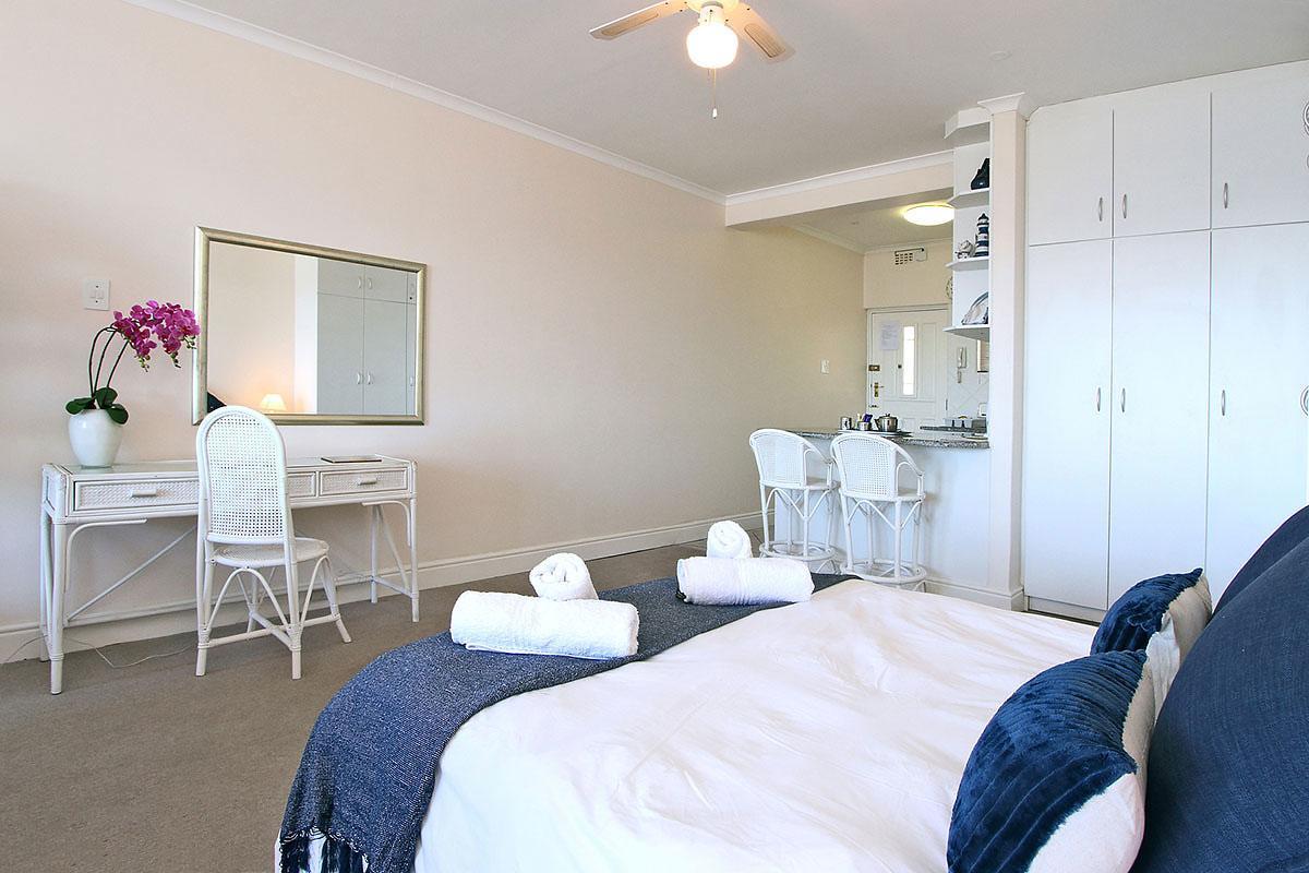 Apartment Sandringham Iii Cape Town