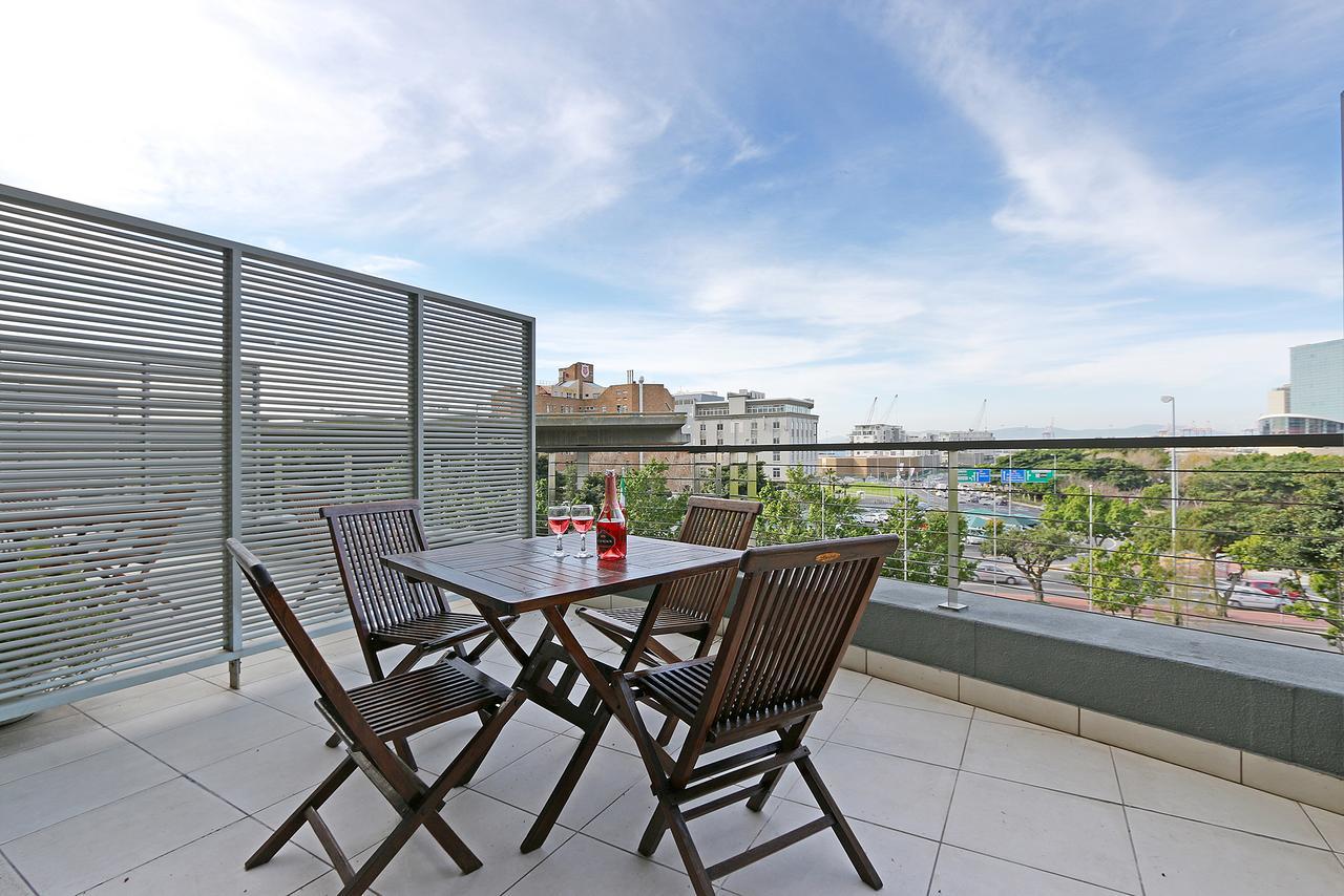 Apartment Harbouredge *