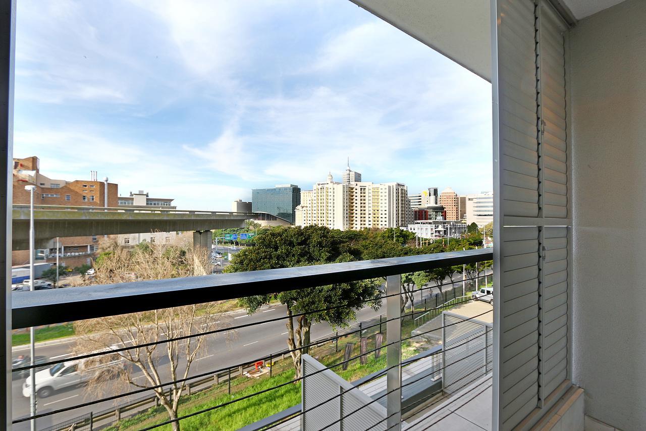 Apartment Harbouredge Cape Town