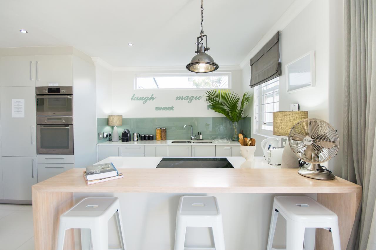 Cricklewood Place - Luxury Holiday Homes Villa *