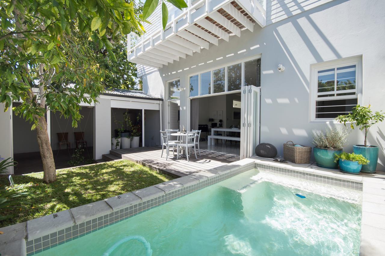Cricklewood Place - Luxury Holiday Homes *