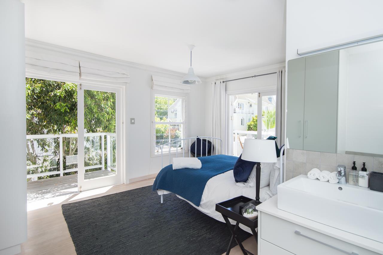 Cricklewood Place - Luxury Holiday Homes *