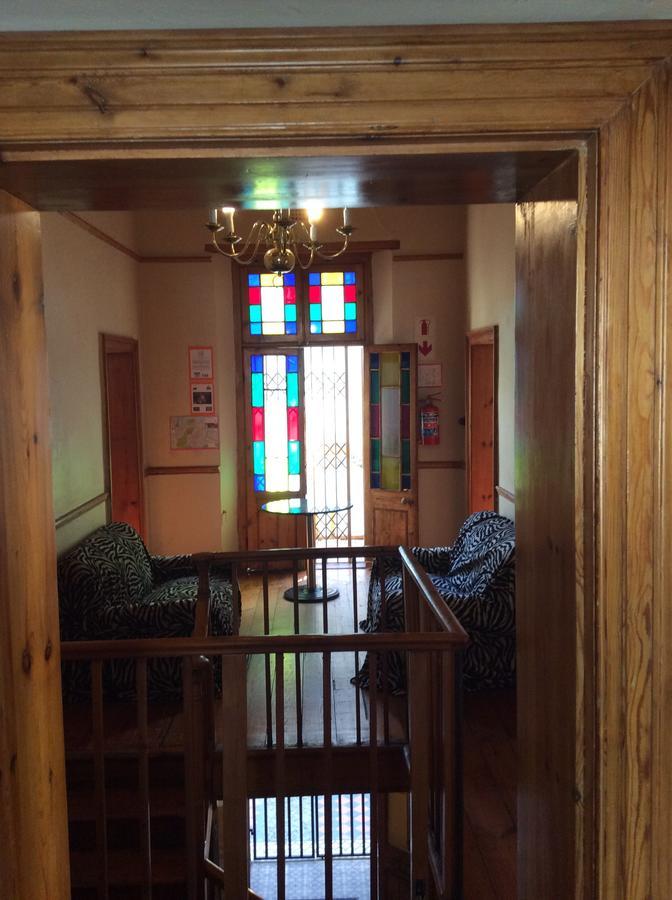 Hostel Oak Backpackers *