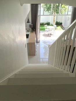 Villa Cricklewood Place - Luxury Holiday Homes