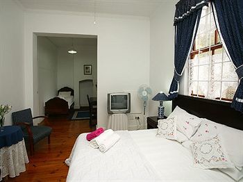 District Six Guest house 3*