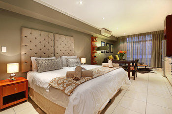 Cape Eazi Stayz Icon Hotel