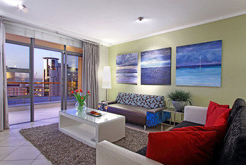 Cape Eazi Stayz Icon Hotel