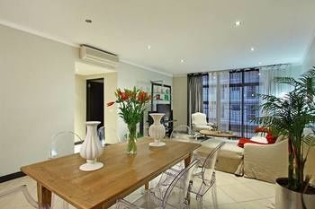 Cape Eazi Stayz Icon Hotel 4*