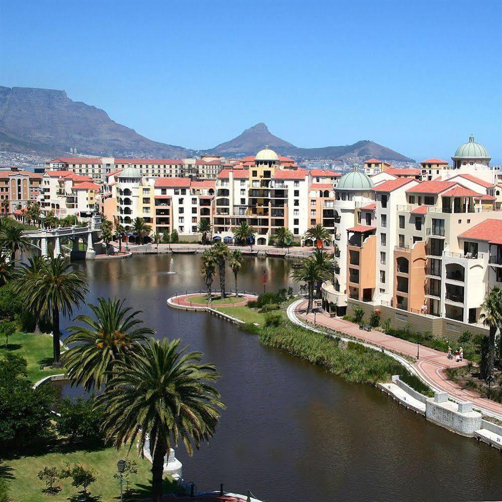 Kwin Stays Holiday Accomodation * Cape Town