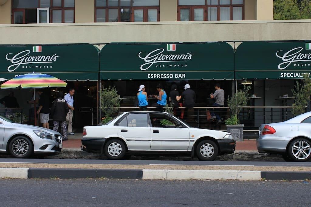 Hotel Cape Royale I Whosting Cape Town