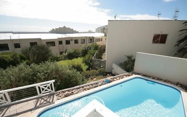 Brighton Court Beachfront Luxury *