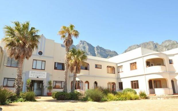 Brighton Court Beachfront Luxury Apartment