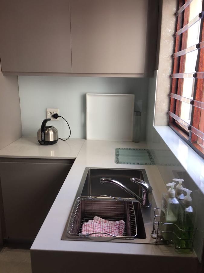 Apartment Brighton Court Beachfront Luxury