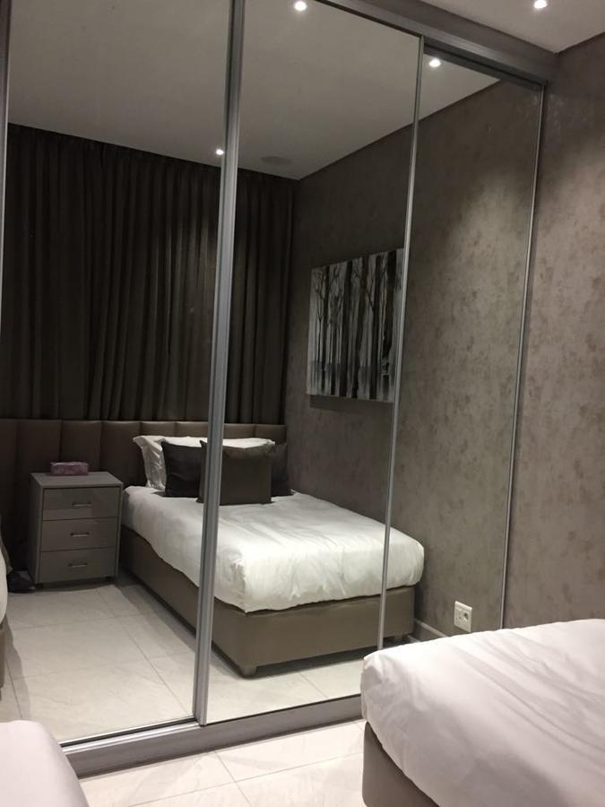 Brighton Court Beachfront Luxury * Cape Town