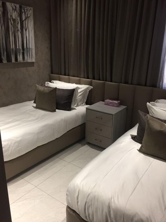 Apartment Brighton Court Beachfront Luxury *