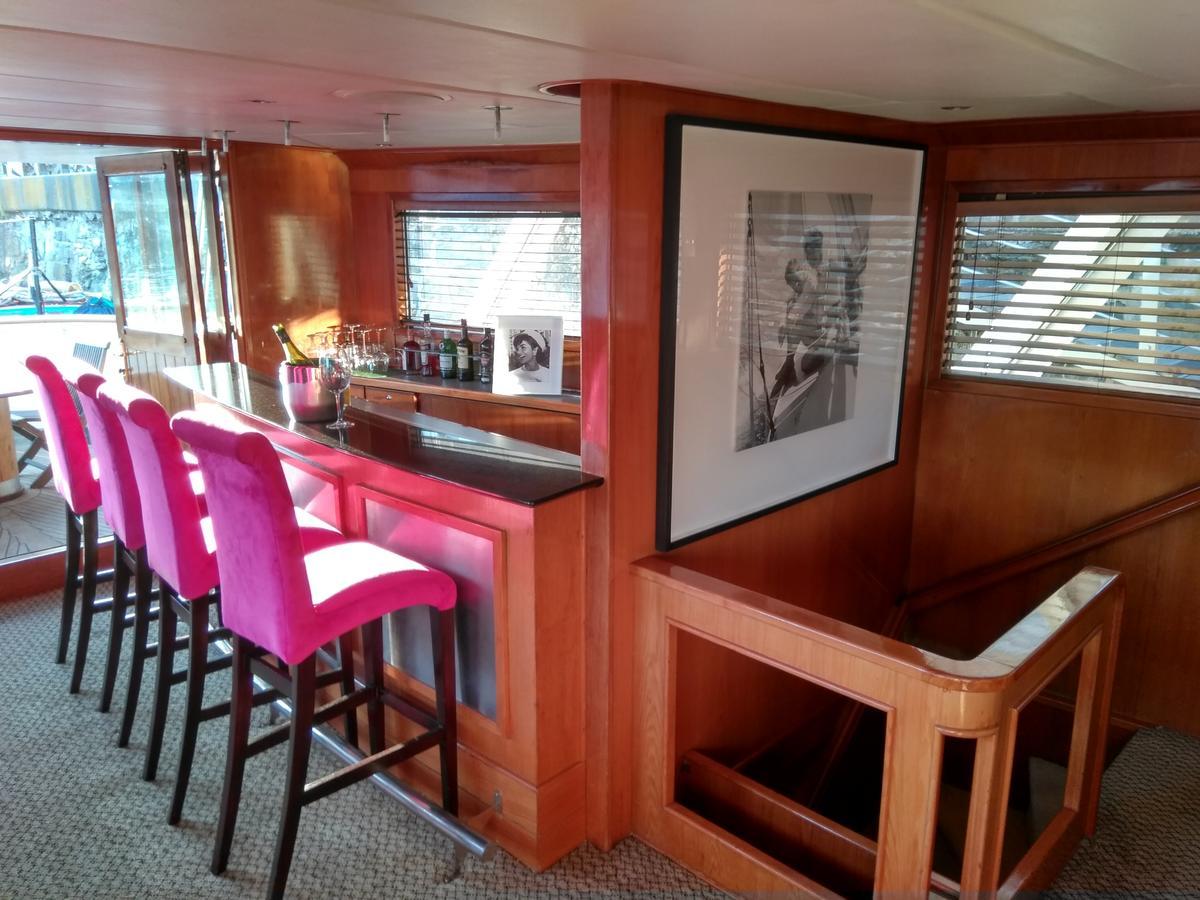 Jackie O Classic Luxury Yacht & Boutique Cape Town