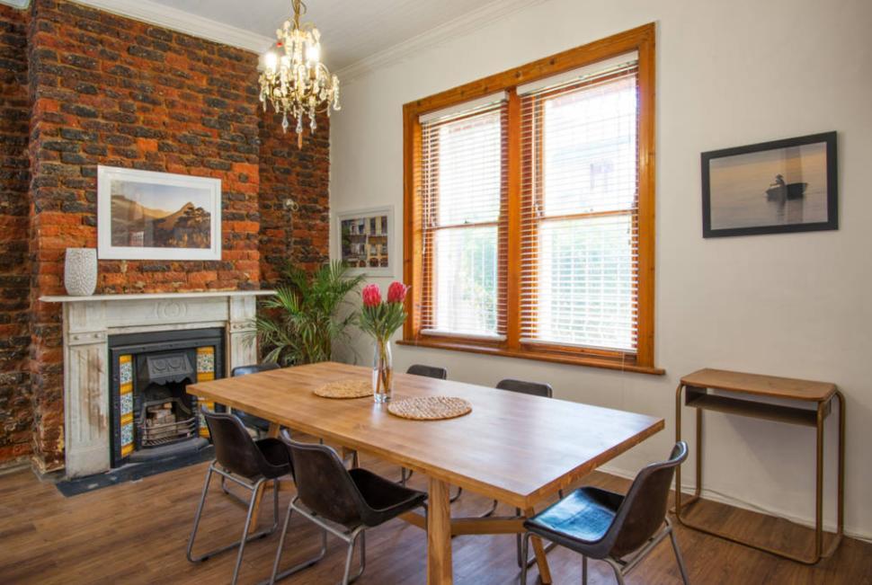 Gordon St 18 Apartment
