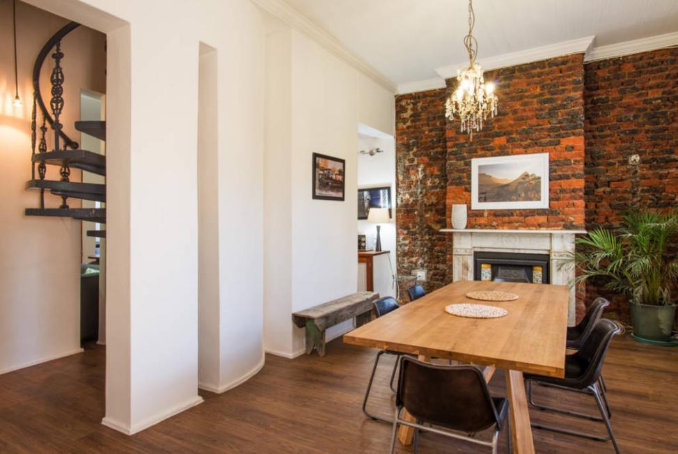 Gordon St 18 Apartment