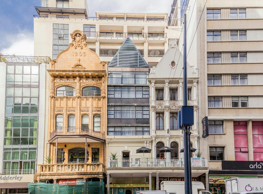 Adderley, Fantastic Centre Pad - No Loadshedding