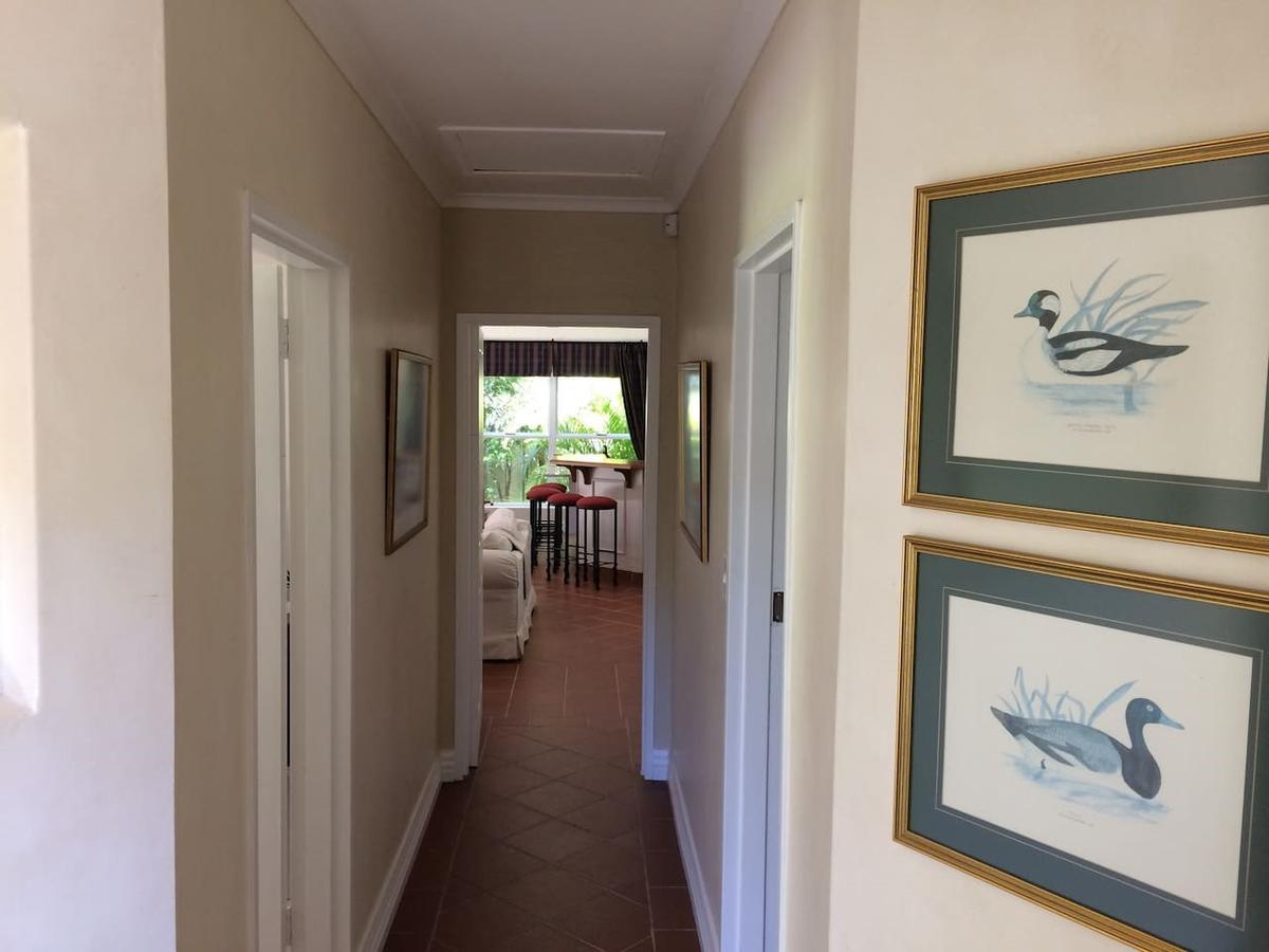 Bed & Breakfast Camelot In Constantia