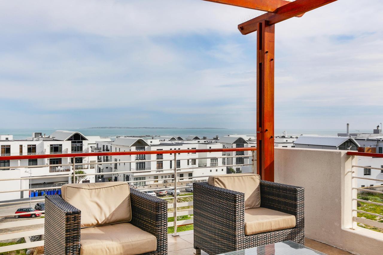 Apartment Azure 201 On Big Bay *