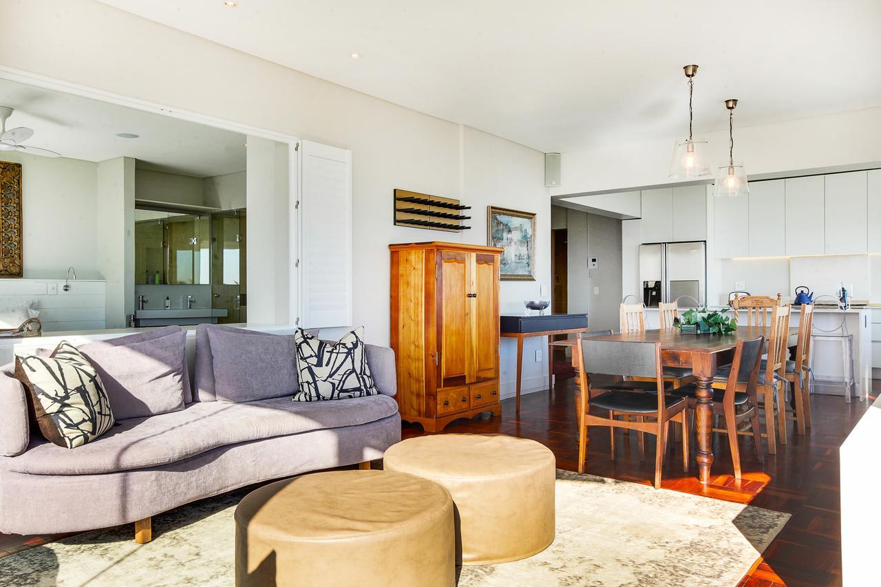 Backup Powered Sea View On The Promenade Apartment *