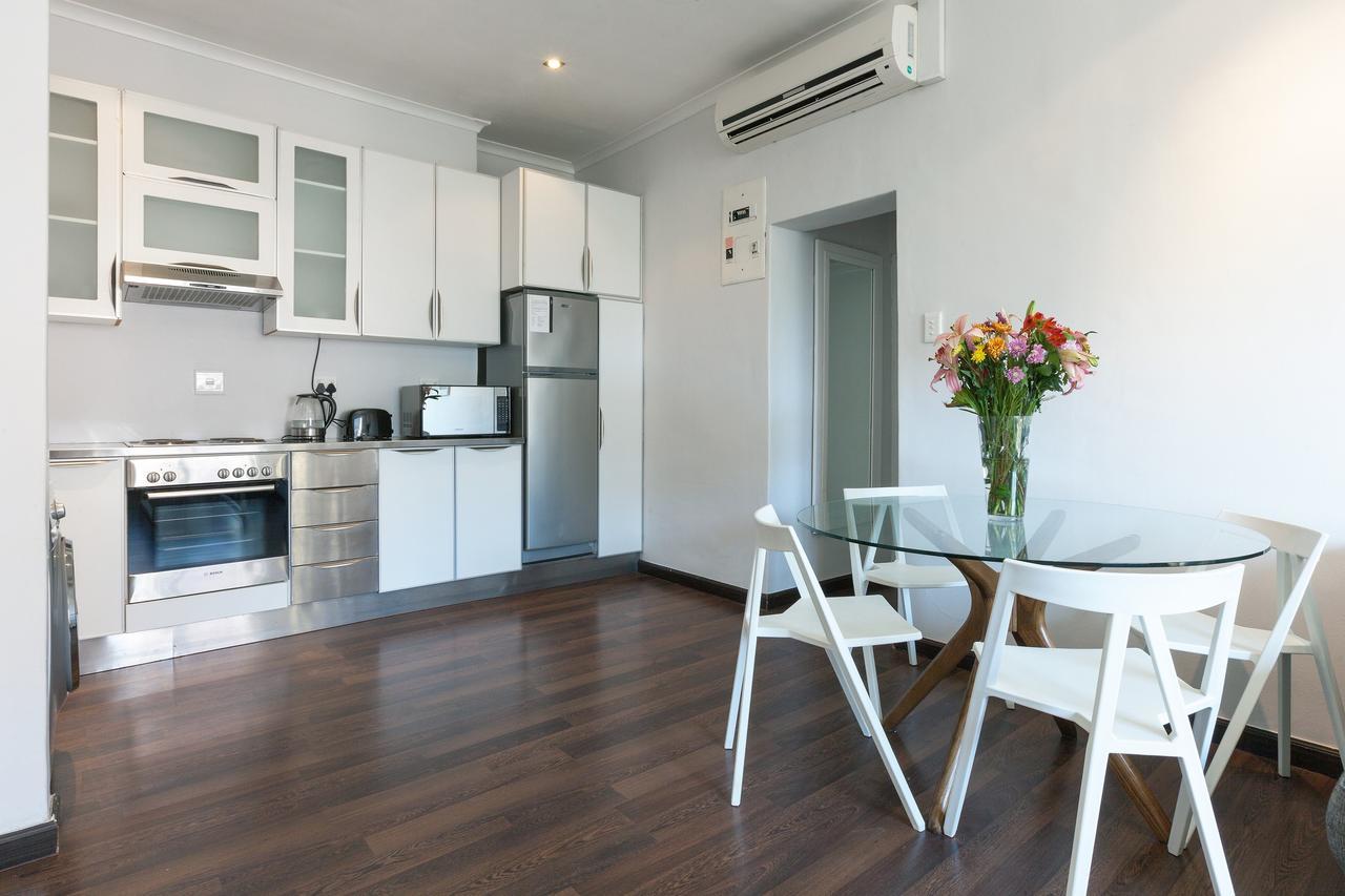 Polana Court 12 By Ctha * Cape Town