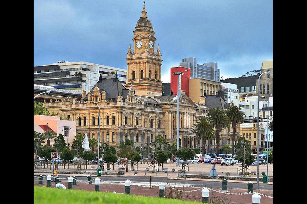 The Square 332 By Ctha * Cape Town