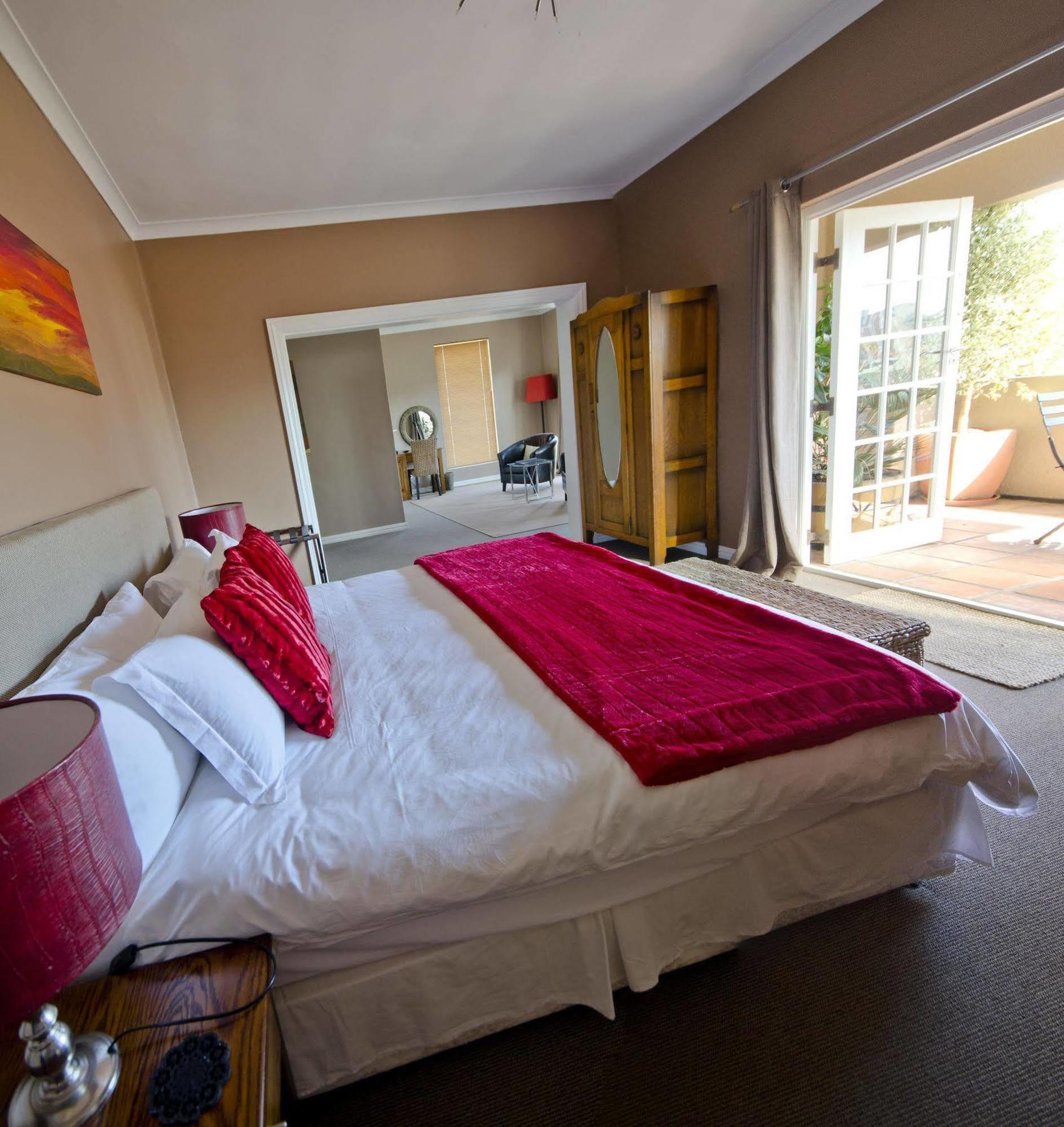 Costa Rose Guest house