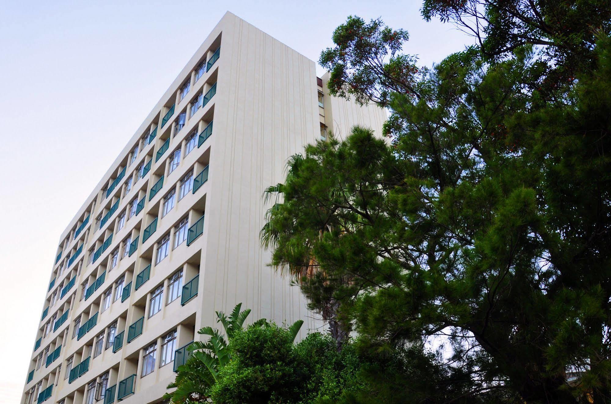 Royal Atlantic Aparthotel 3*