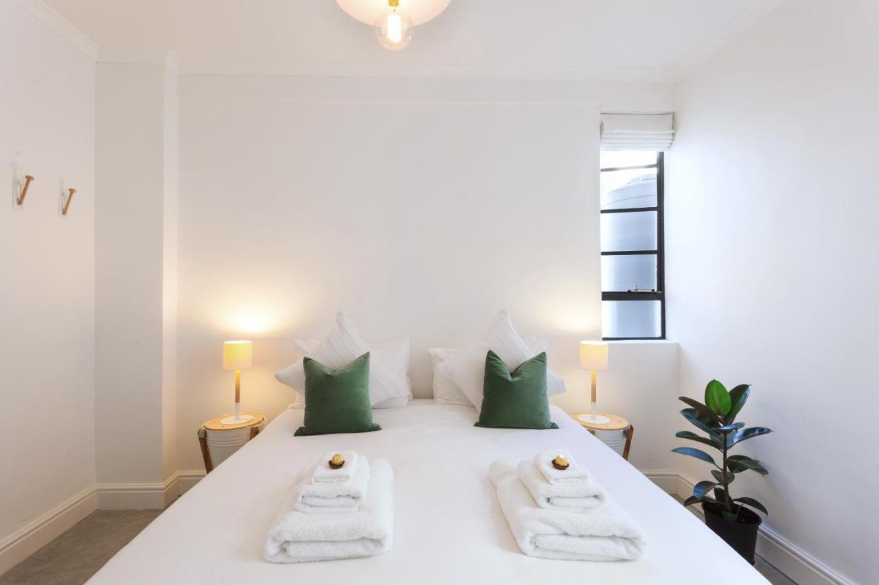 9 Tuinhuis Cape Town
