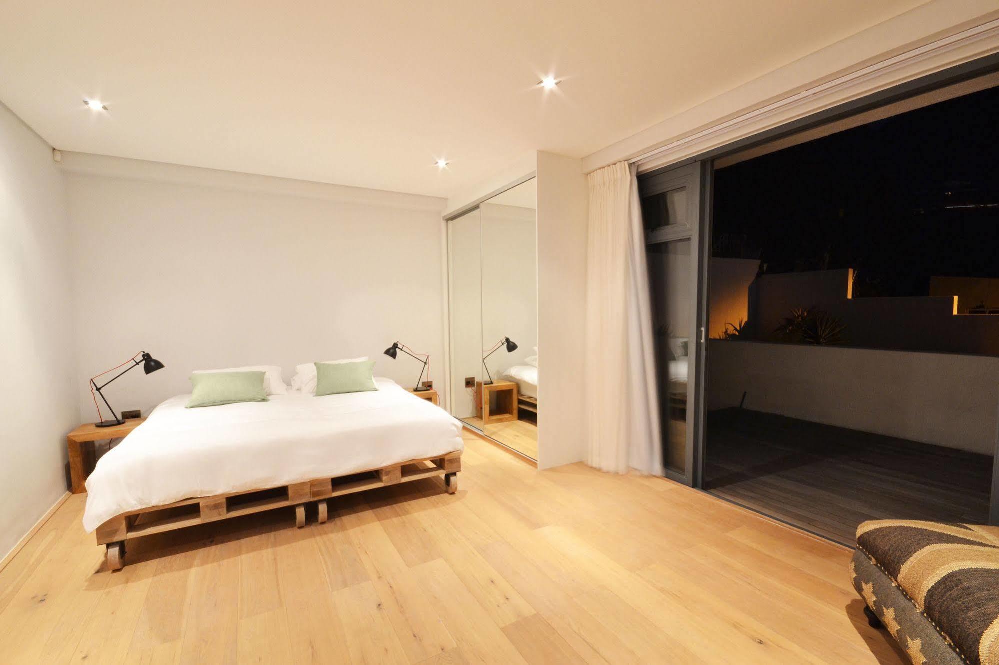 Scandinavian Mansion. 9 Bedroom Palace. Villa Cape Town
