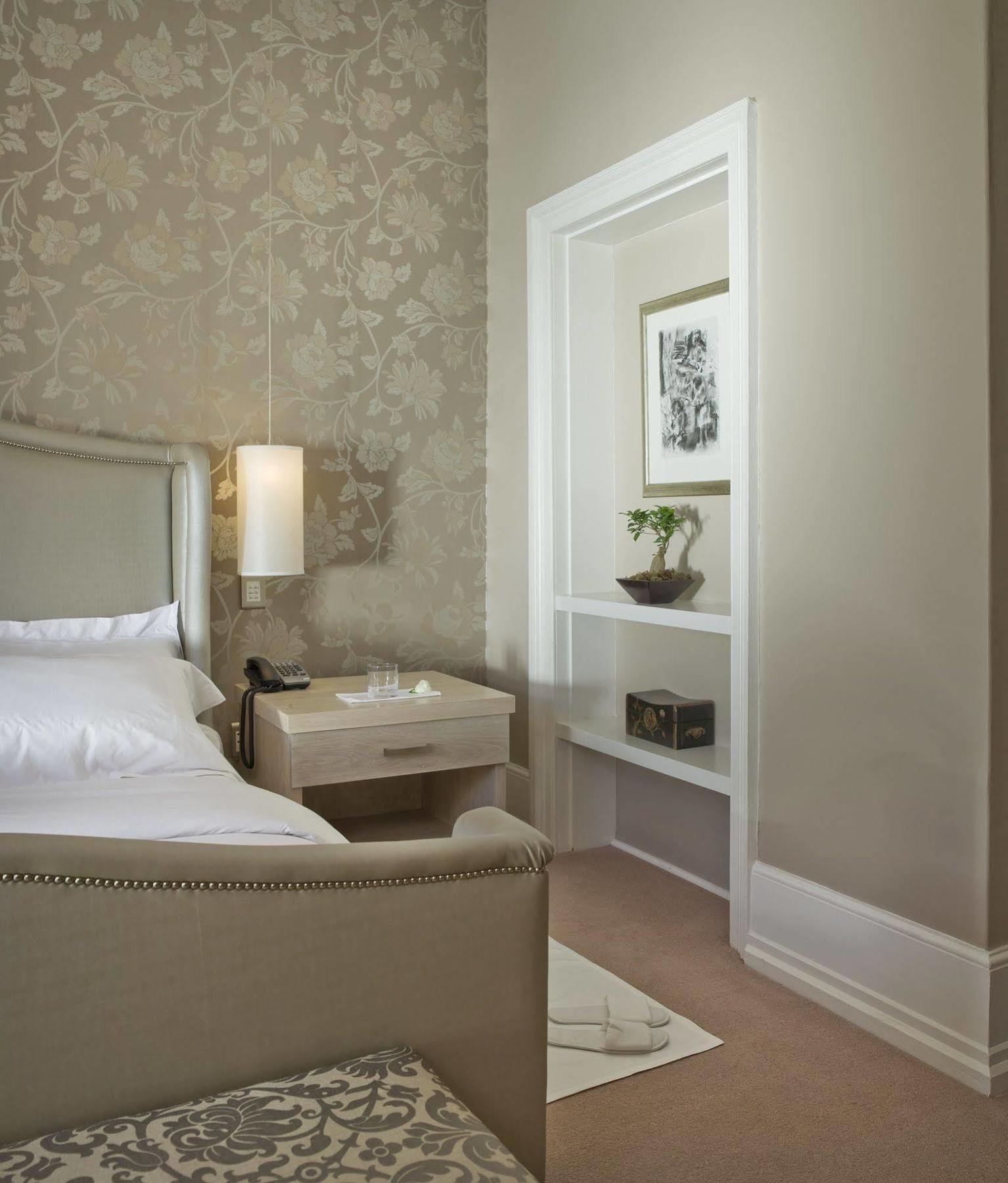 Dock House Boutique And By Newmark Hotel 5*