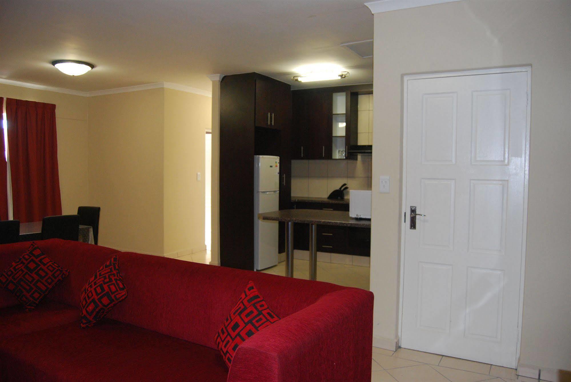 Regency Apartment *