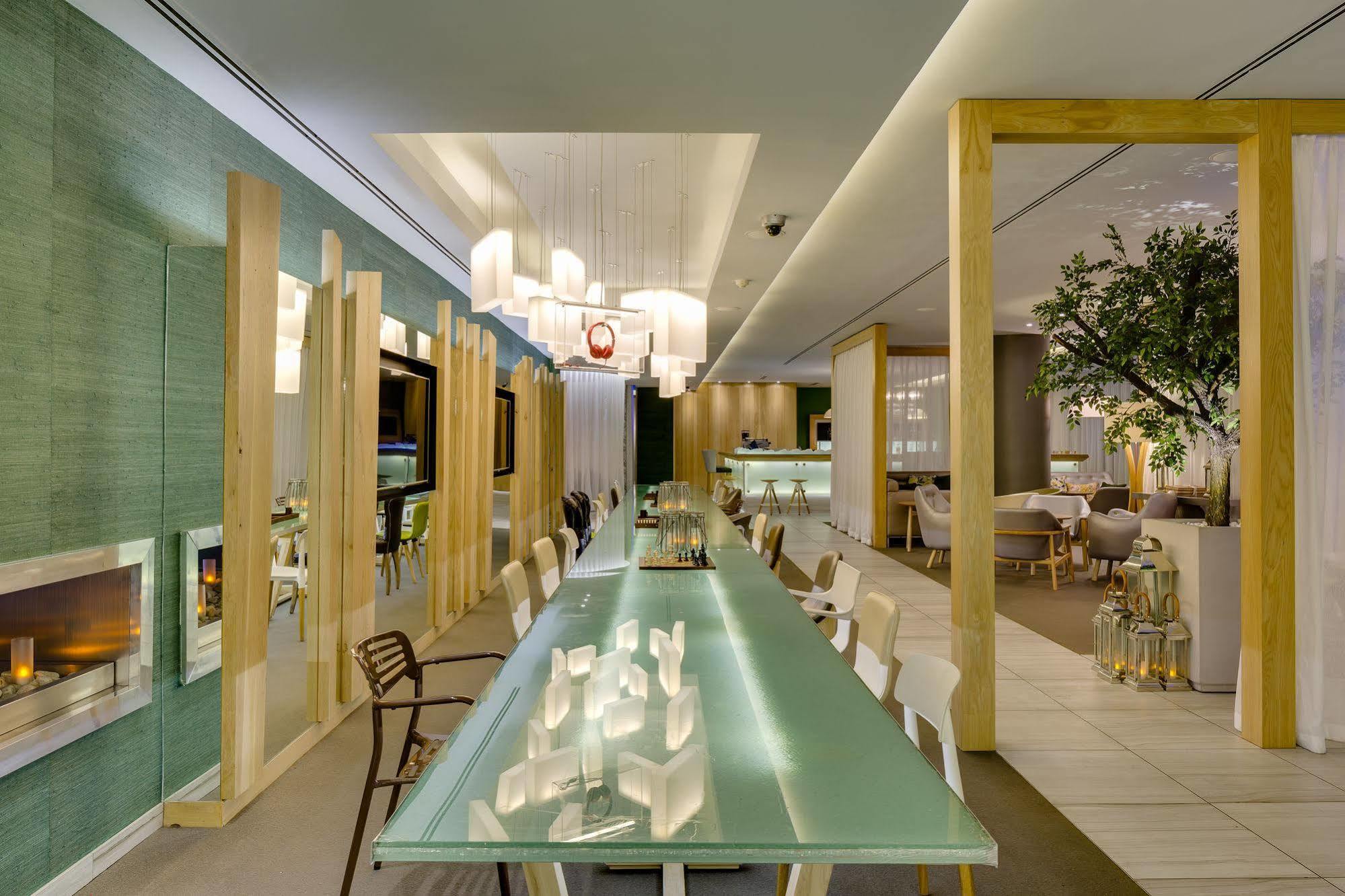 Protea Fire & Ice By Marriott Hotel