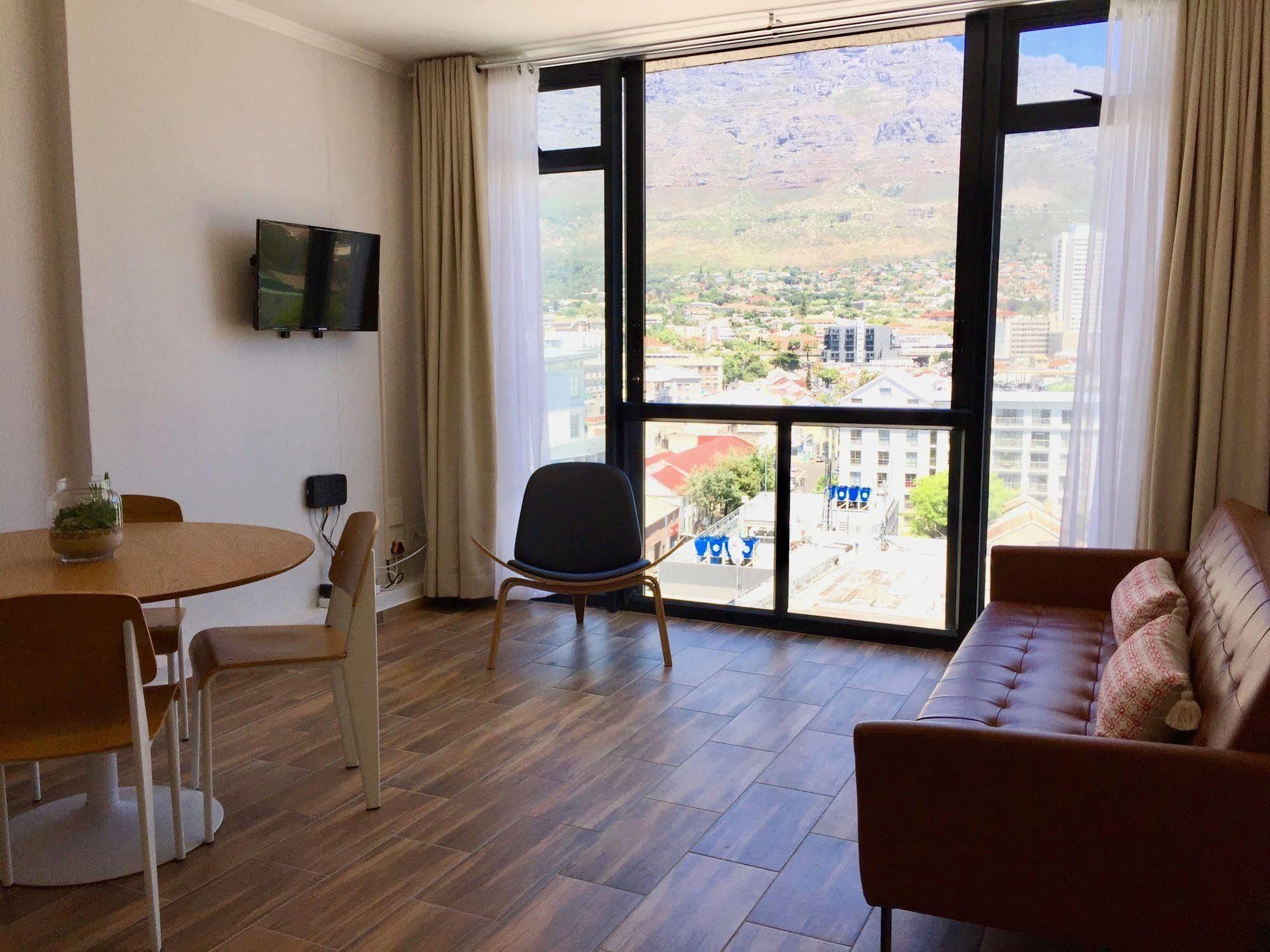 Urban Oasis At The Four Seasons Cape Town