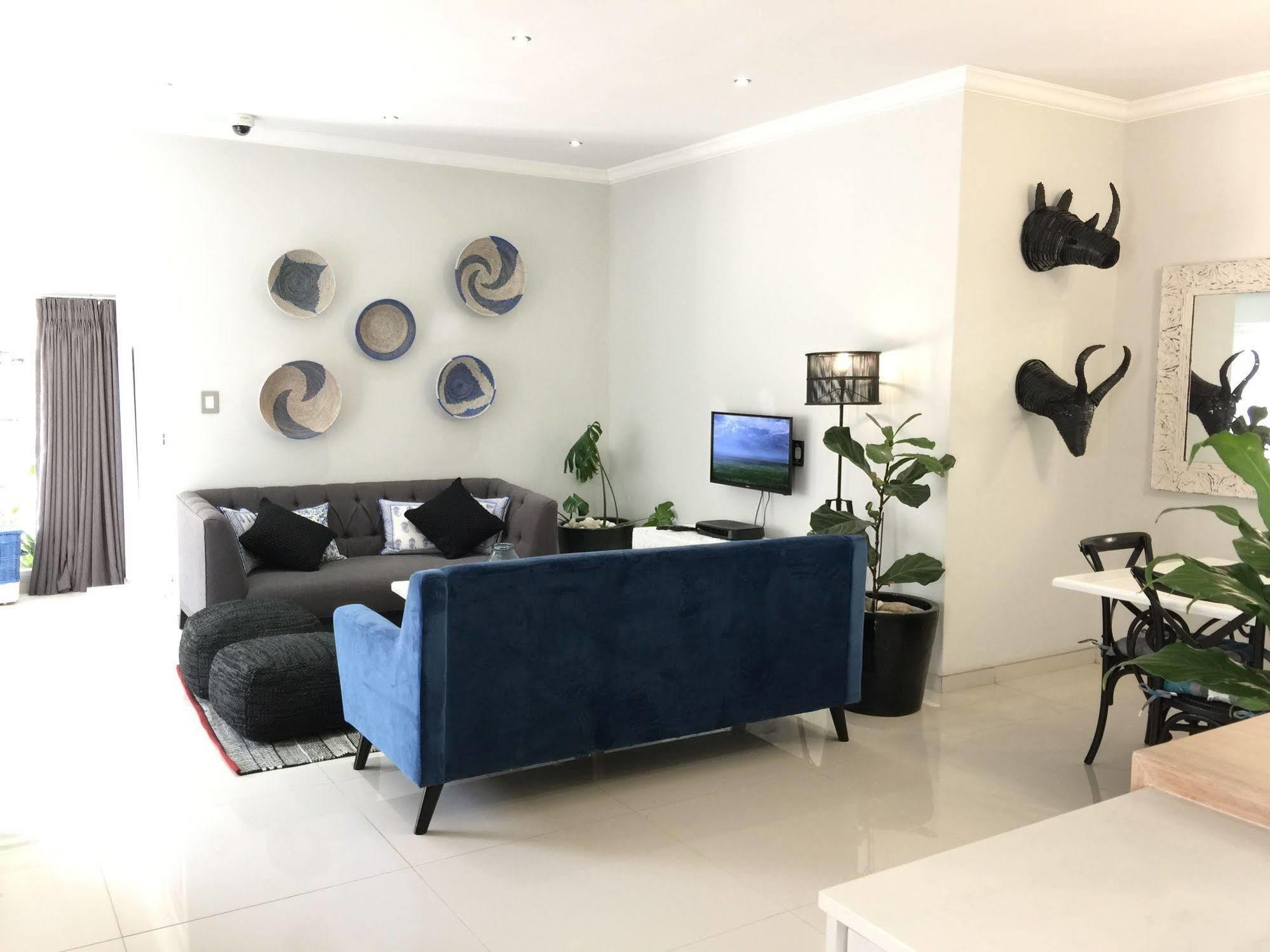 Cricklewood Place - Luxury Holiday Homes *