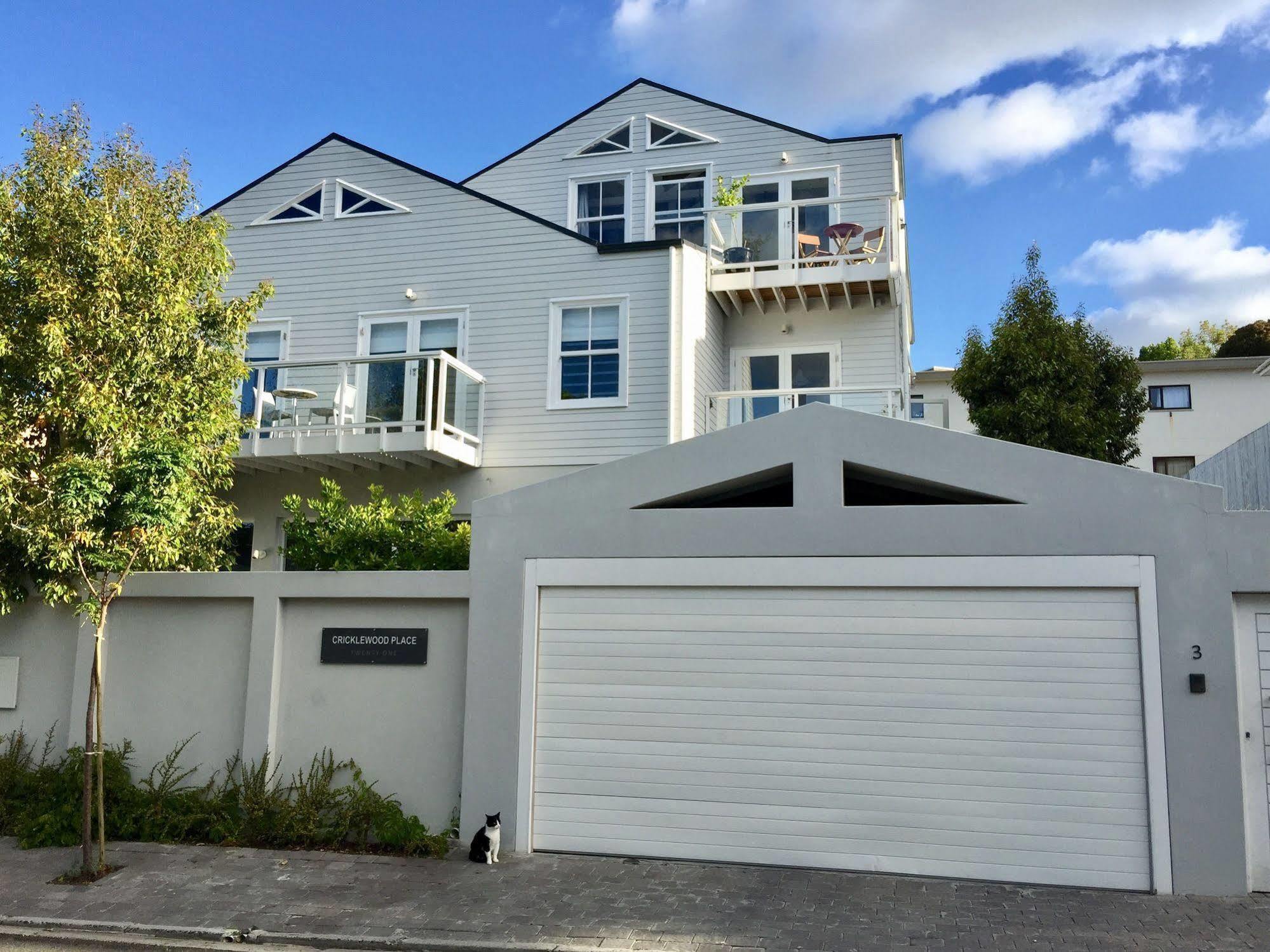 Cricklewood Place - Luxury Holiday Homes Cape Town