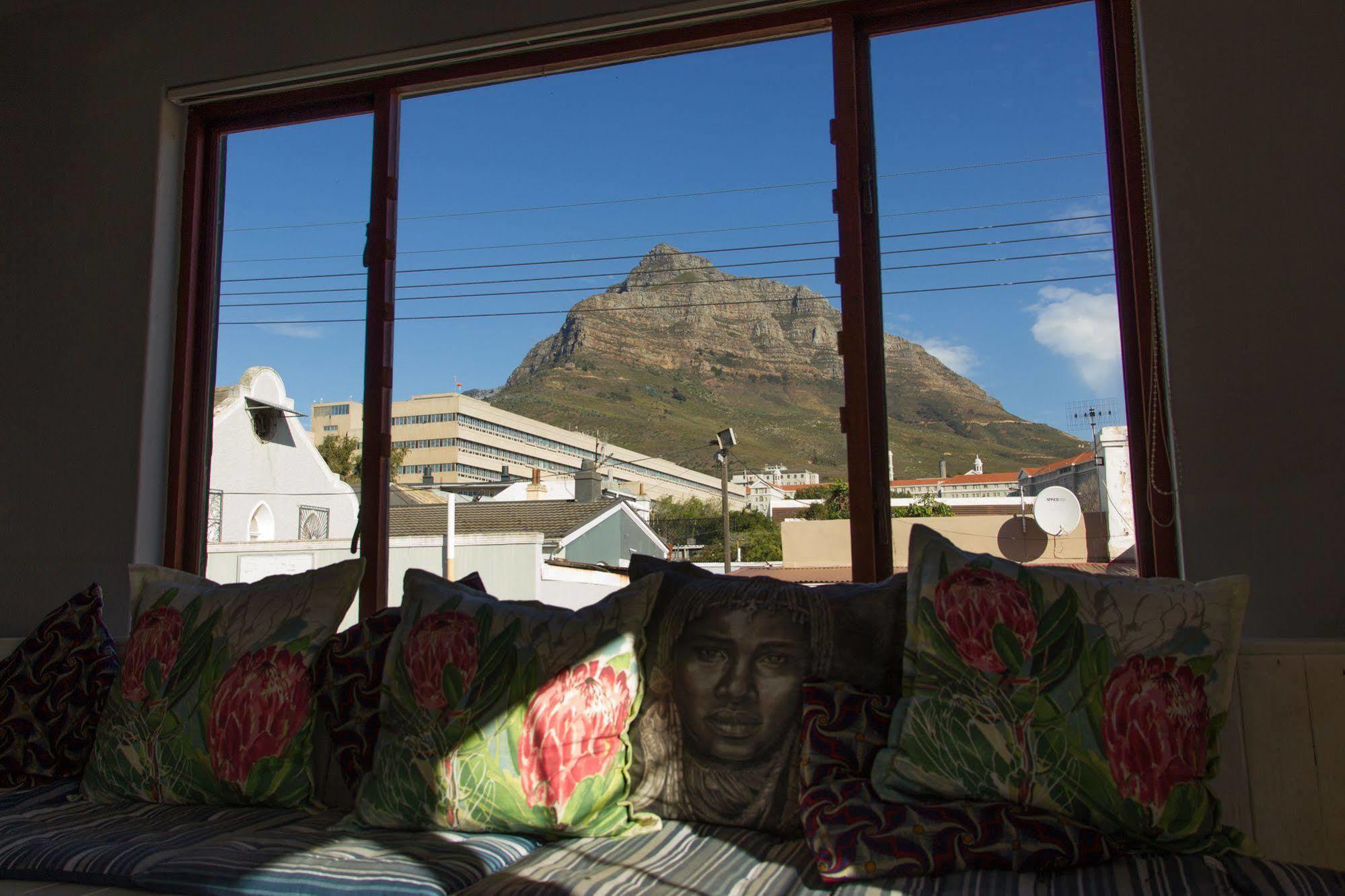 Albergue African Heart Backpackers