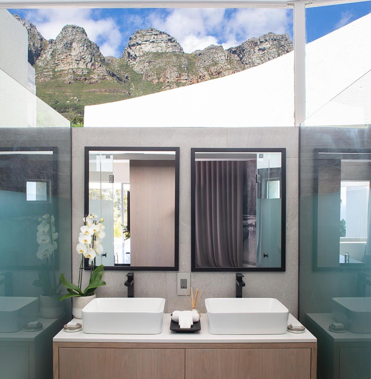Villa Hollywood Mansion & Camps Bay
