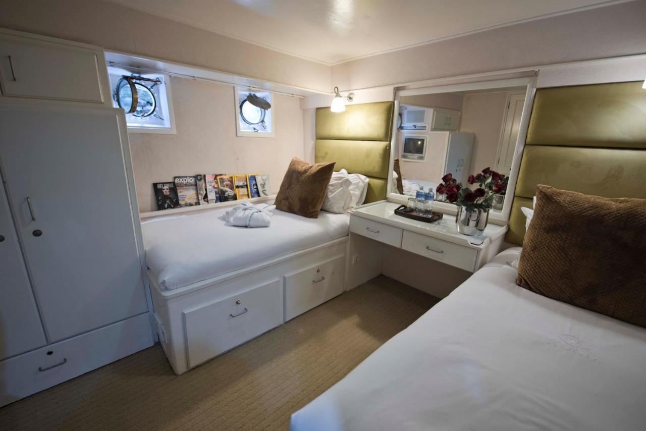Jackie O Classic Luxury Yacht & Boutique Cape Town