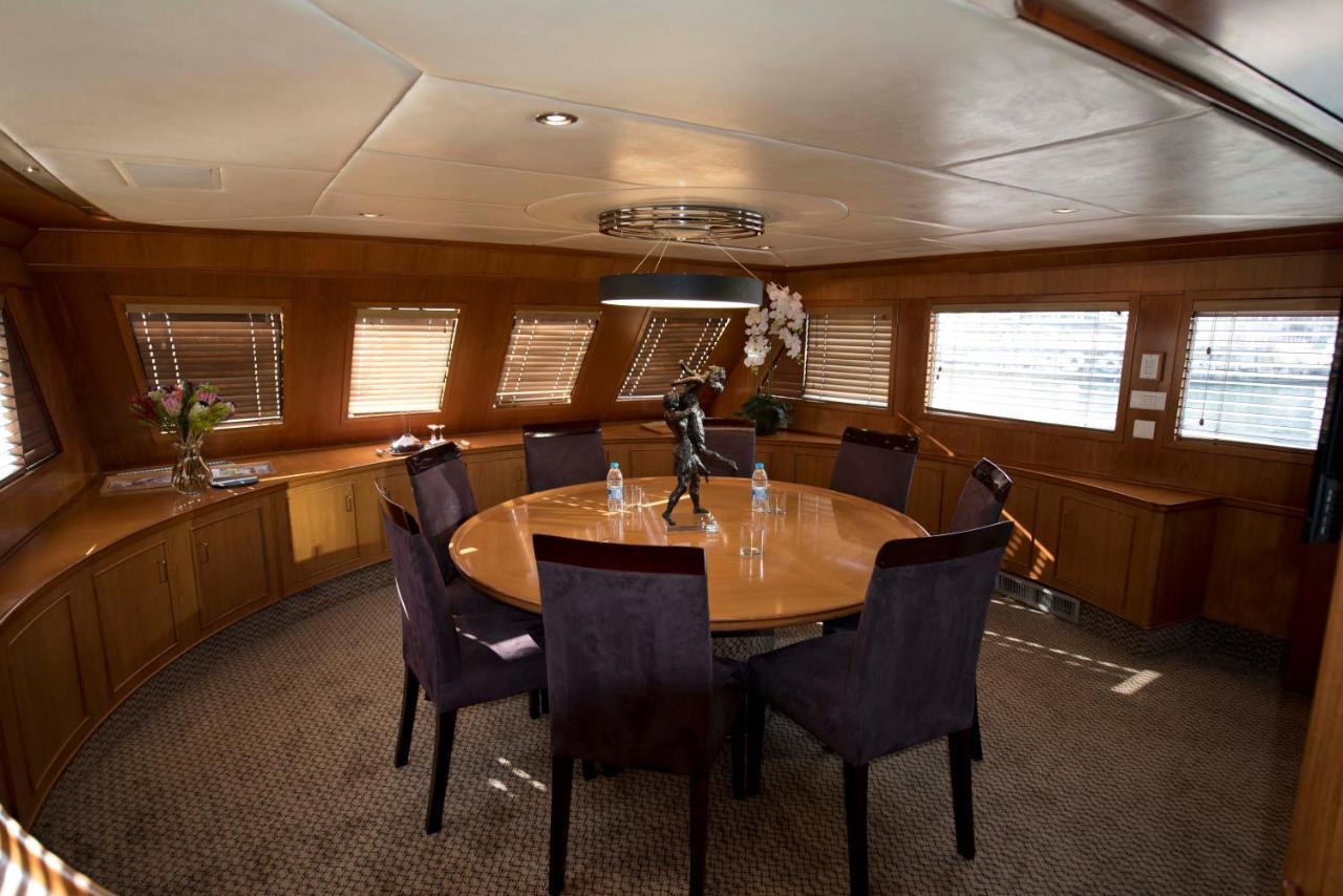 Jackie O Classic Luxury Yacht & Boutique