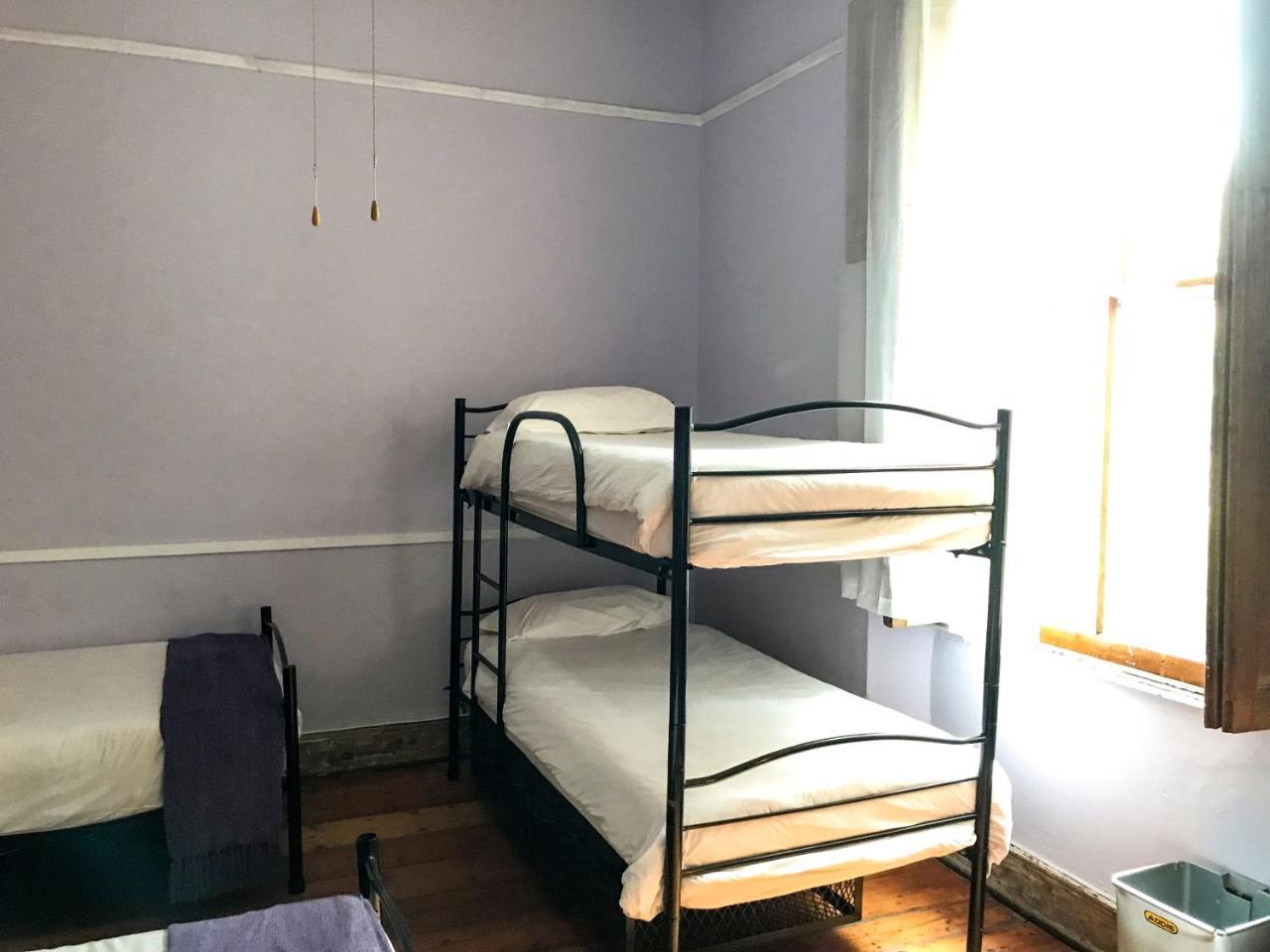 Oak Backpackers *