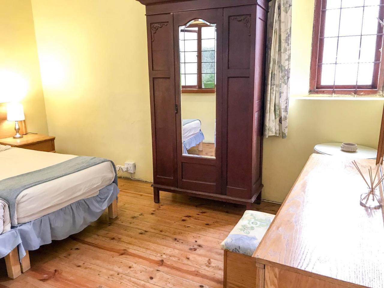 Oak Backpackers Cape Town